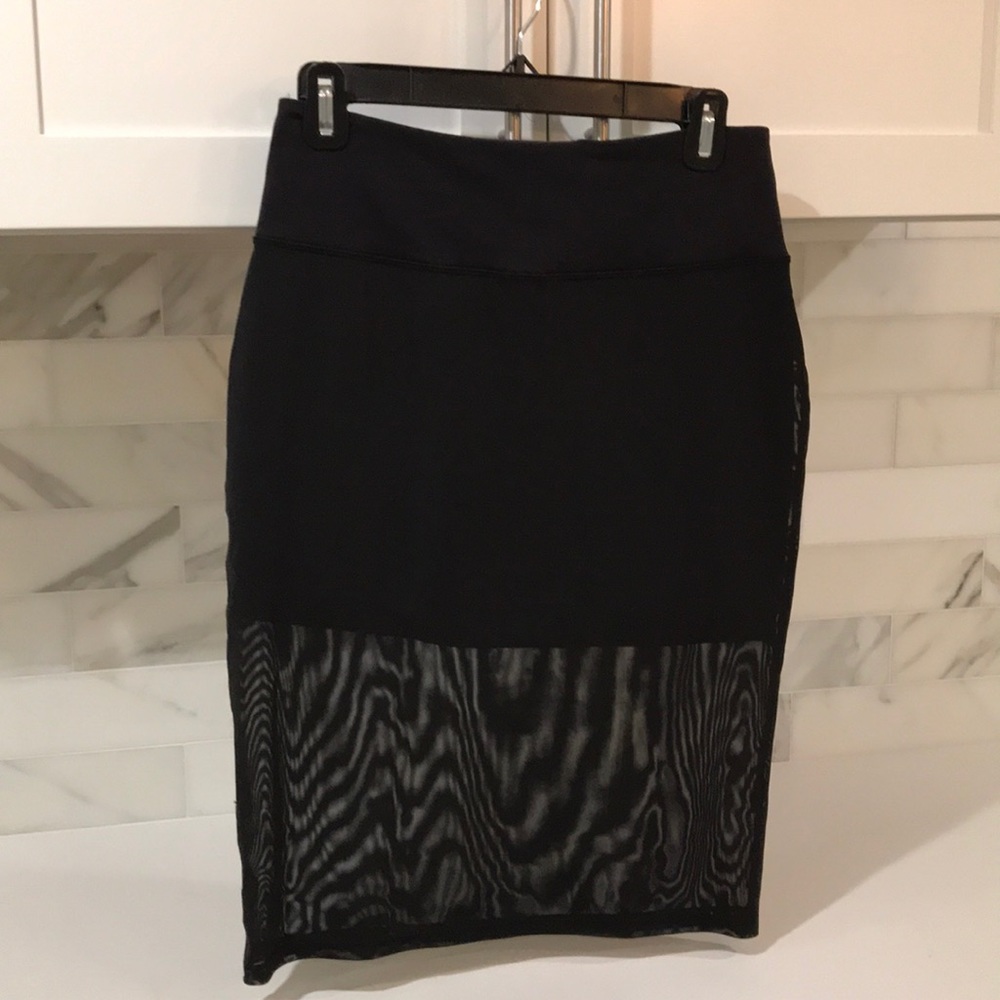Lululemon black skirt